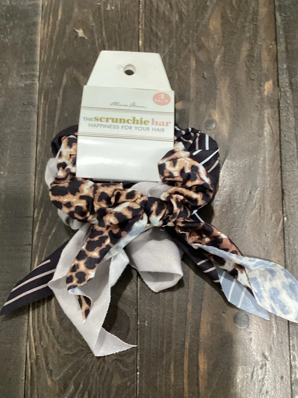 Olivia Moon‎ Mixed Print Hair Scrunchie Set in Leopard, Black & Light Blue